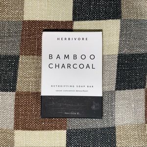 BNIB Herbivore Bamboo Charcoal Detoxifying Soap